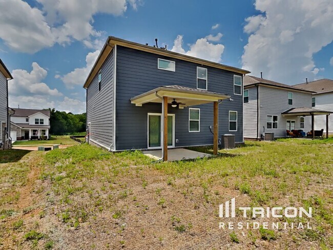 Building Photo - 176 Millbrook Dr