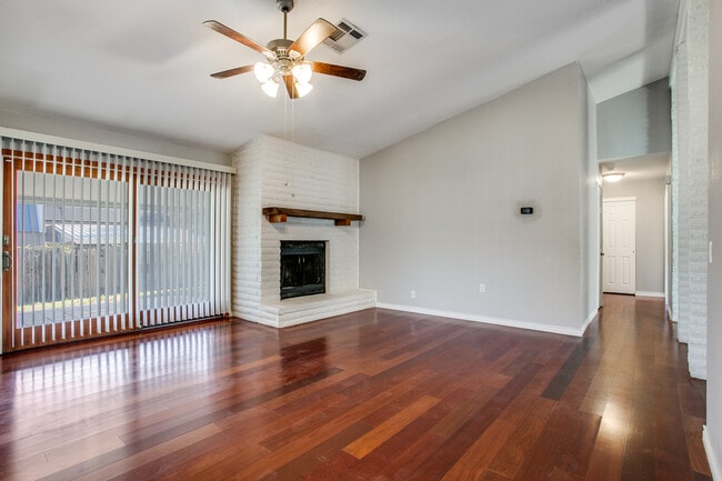 Building Photo - 13910 Thebes Cir