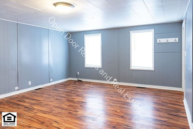 Building Photo - 17425 IN-37