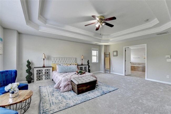 Building Photo - 4805 Shelbourne Dr