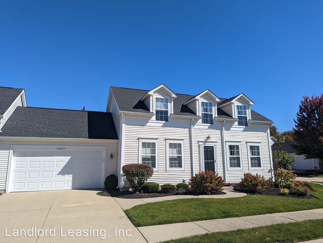 Primary Photo - 3 br, 2 bath House - 37095 Fairfield Lane