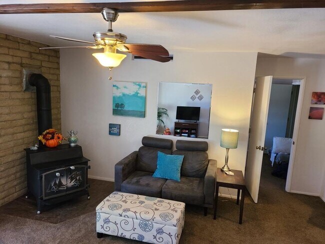 Building Photo - Cottonwood Area/ One-time leasing