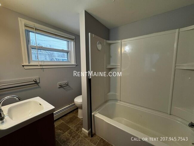 Building Photo - 6 Summer St