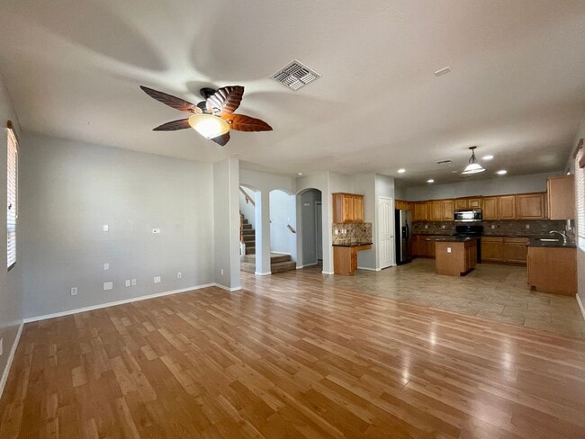 Building Photo - COMING SOON- Beautiful 2 Story Home, 5 Bed, 3 Bath in Gilbert, AZ