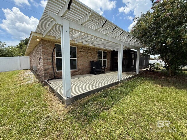 Building Photo - 33701 Rosalia Ave