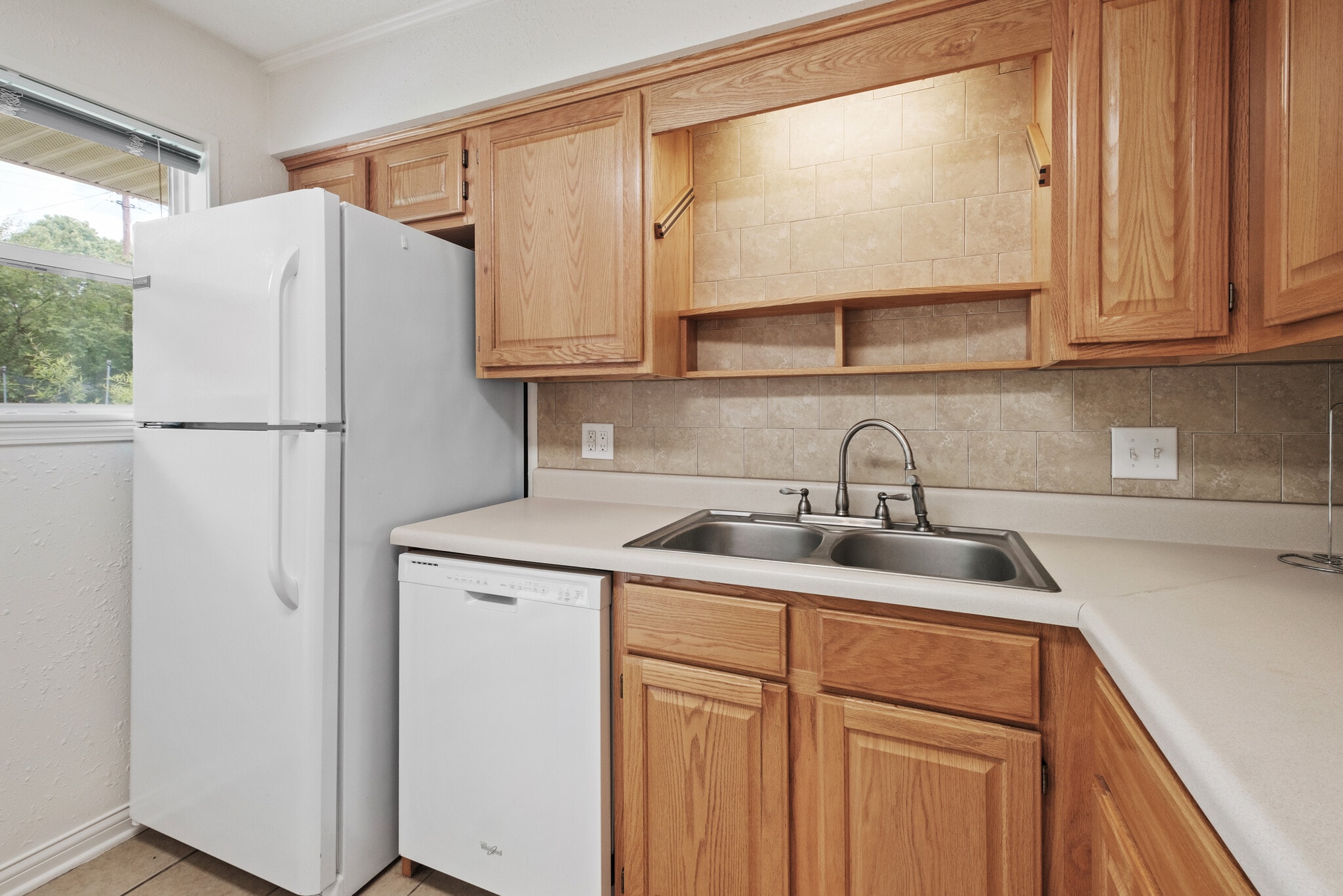 Building Photo - 850 W Kelley St