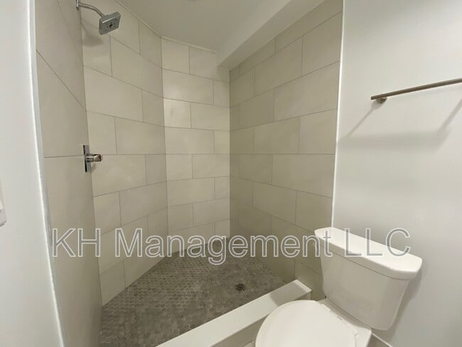 Building Photo - 3932-36 Mt Vernon St