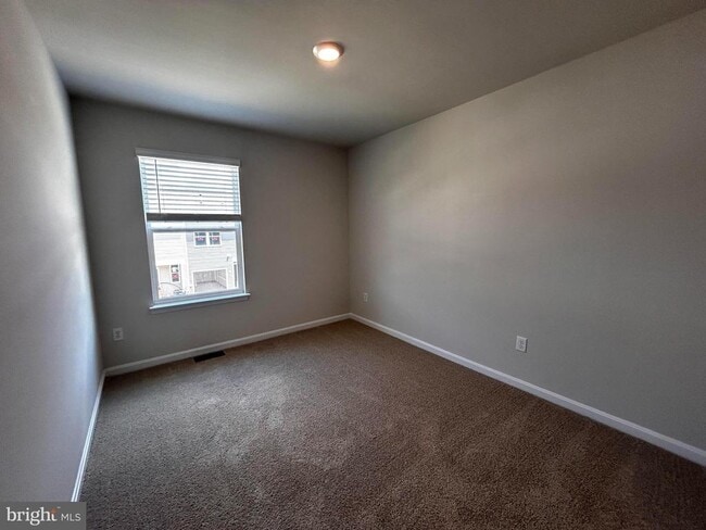 Building Photo - 118 Willett Holw St