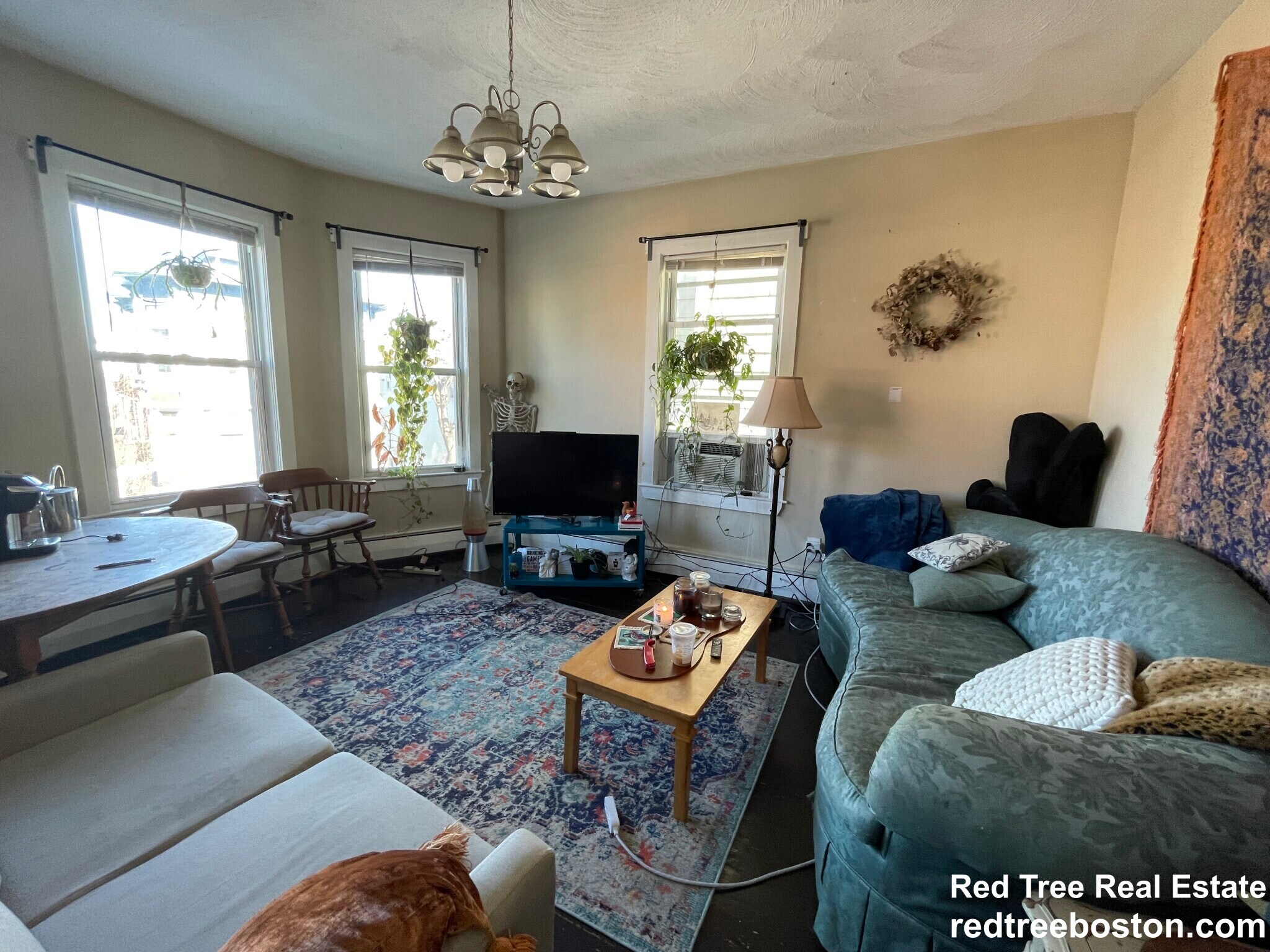 Building Photo - 72 Hillside St