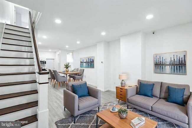 Primary Photo - 5540 Harmer St