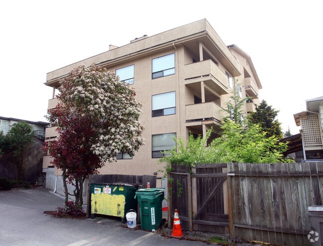 Building Photo - Bon Evan Apartments