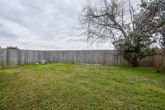 Building Photo - 4526 Lakeside Meadow Dr