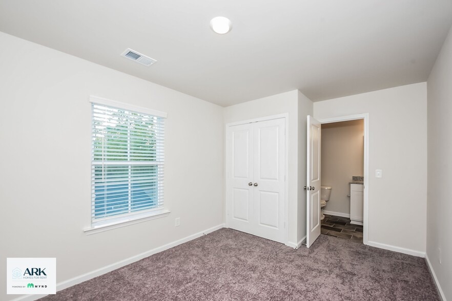 Building Photo - 615 Green Wigeon Rd