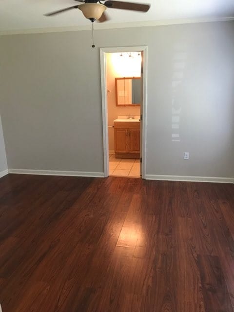 Building Photo - 902 Oaklawn Ave