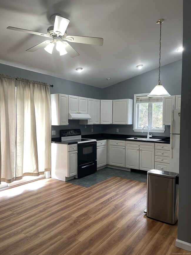 Building Photo - 17 Heather Glen Ln