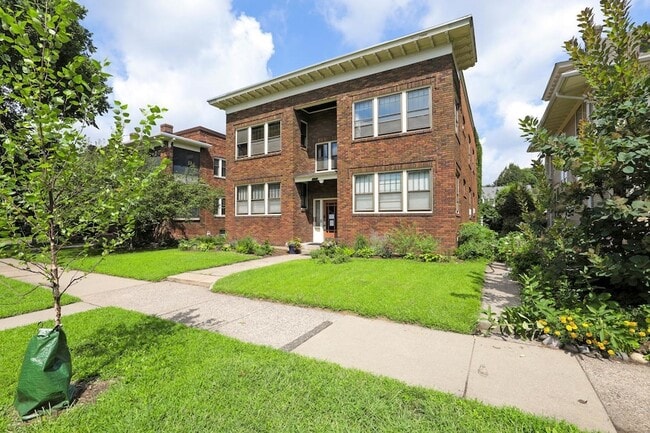 Building Photo - 971 Goodrich Ave