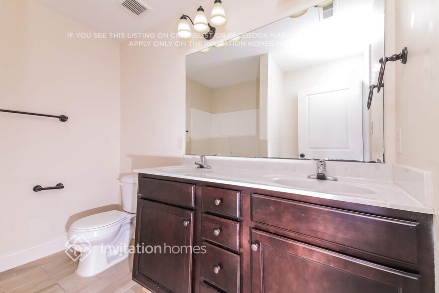Building Photo - 126 Langdon Pointe Dr