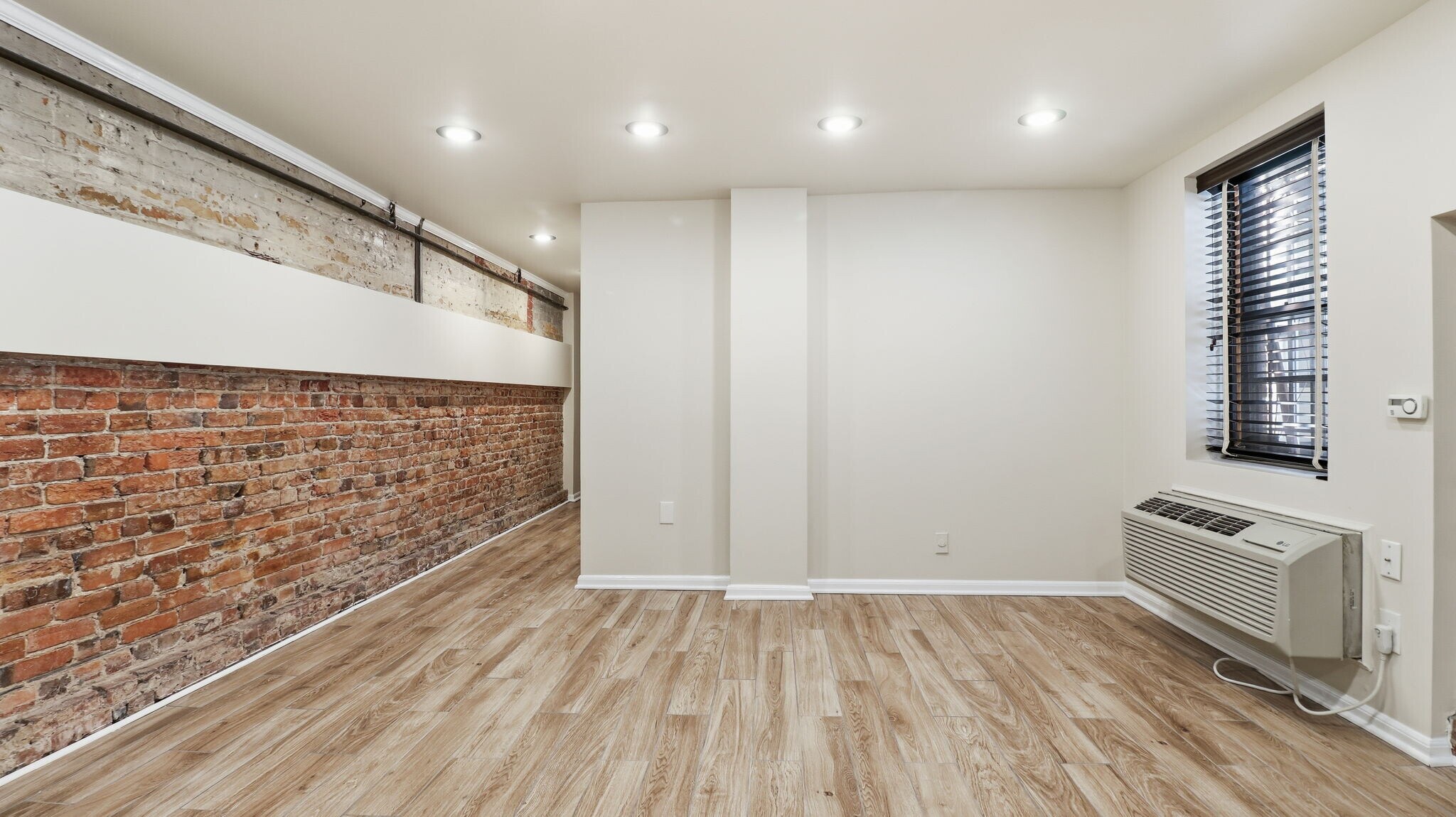 Building Photo - 1450 Harvard St NW