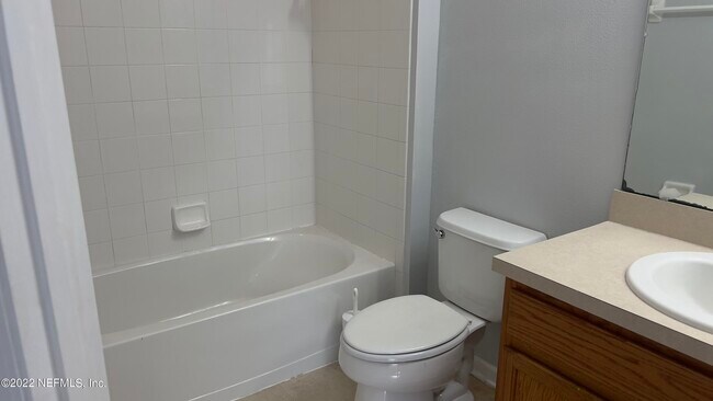 Building Photo - 3945 Buckthorne Dr