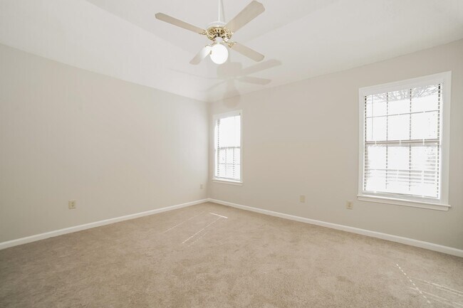 Building Photo - 6857 Dovefield Ln