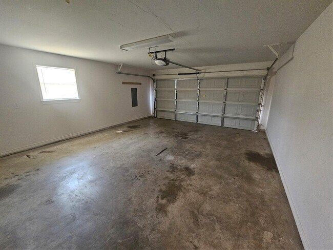 Building Photo - 1605 Stuart Rd