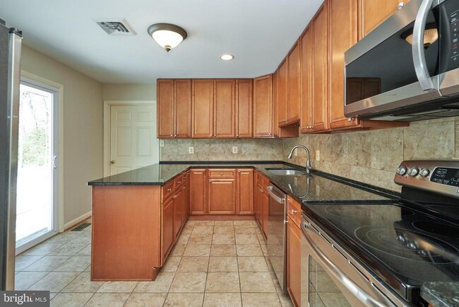 Building Photo - 500 Springvale Rd