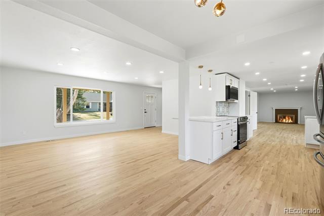 Building Photo - 6752 S Dahlia Ct