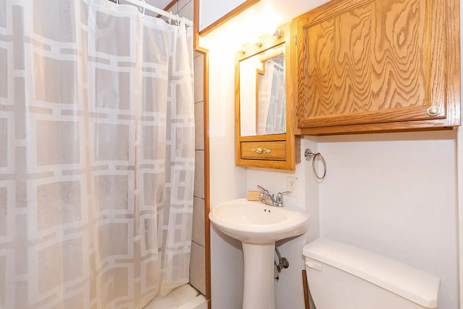 Building Photo - 2303 Olive St