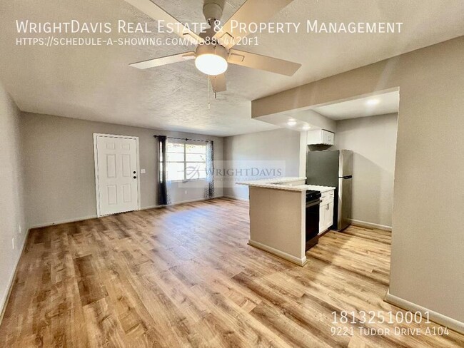 Building Photo - 9221 Tudor Dr