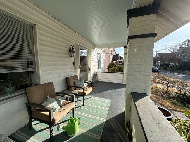 Building Photo - Traditional 2-Story Colonial