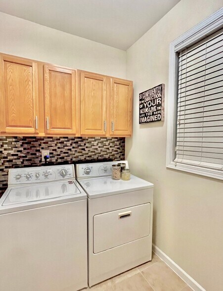 Building Photo - 1105 Goldenview Ct