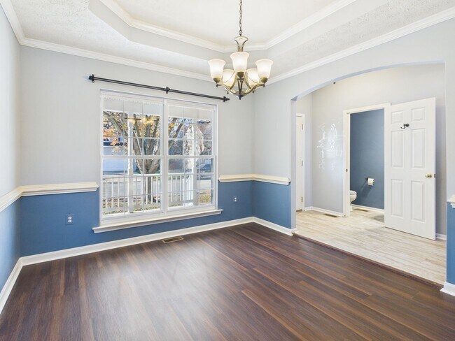 Building Photo - 10561 Gallant Fox Way