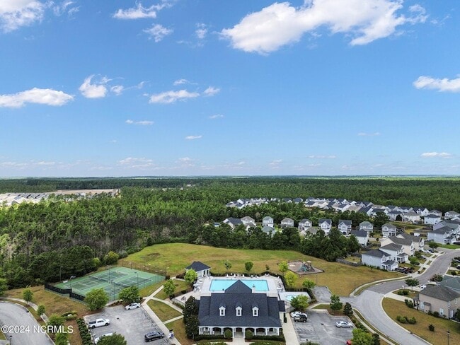 Building Photo - 3121 Lobelia Ln