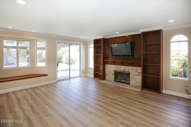 Building Photo - 1811 Fox Springs Cir