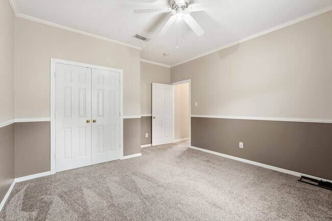 Building Photo - 10223 Dandyline Way