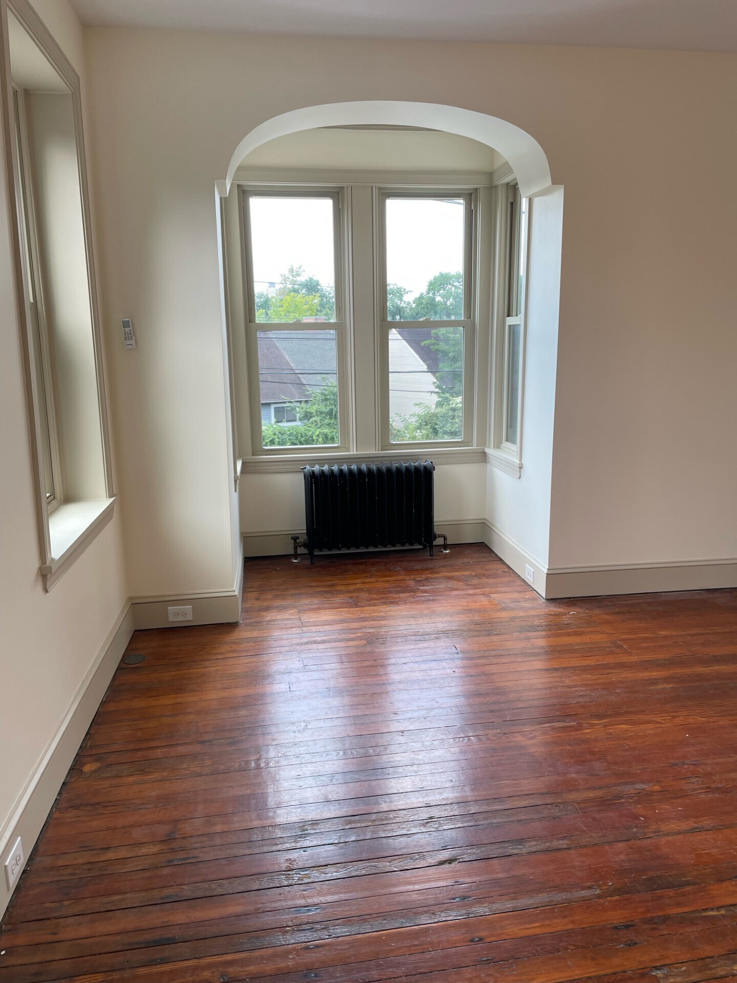 living room - 3549 Sunnyside Ave