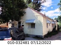 Building Photo - 1068 E Deshler Ave