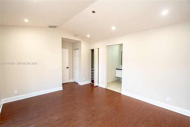 Building Photo - 1592 Salerno Cir