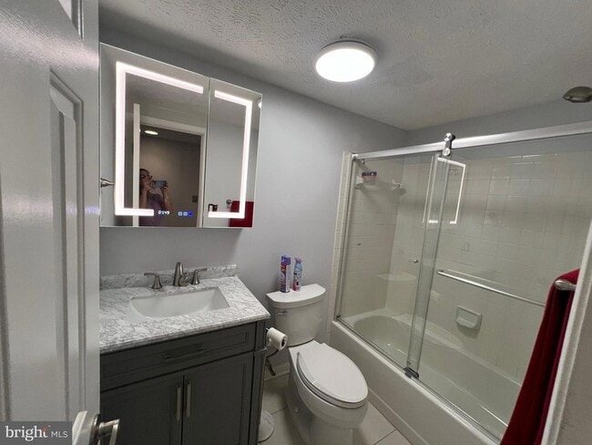 Building Photo - 216 Stern Cove