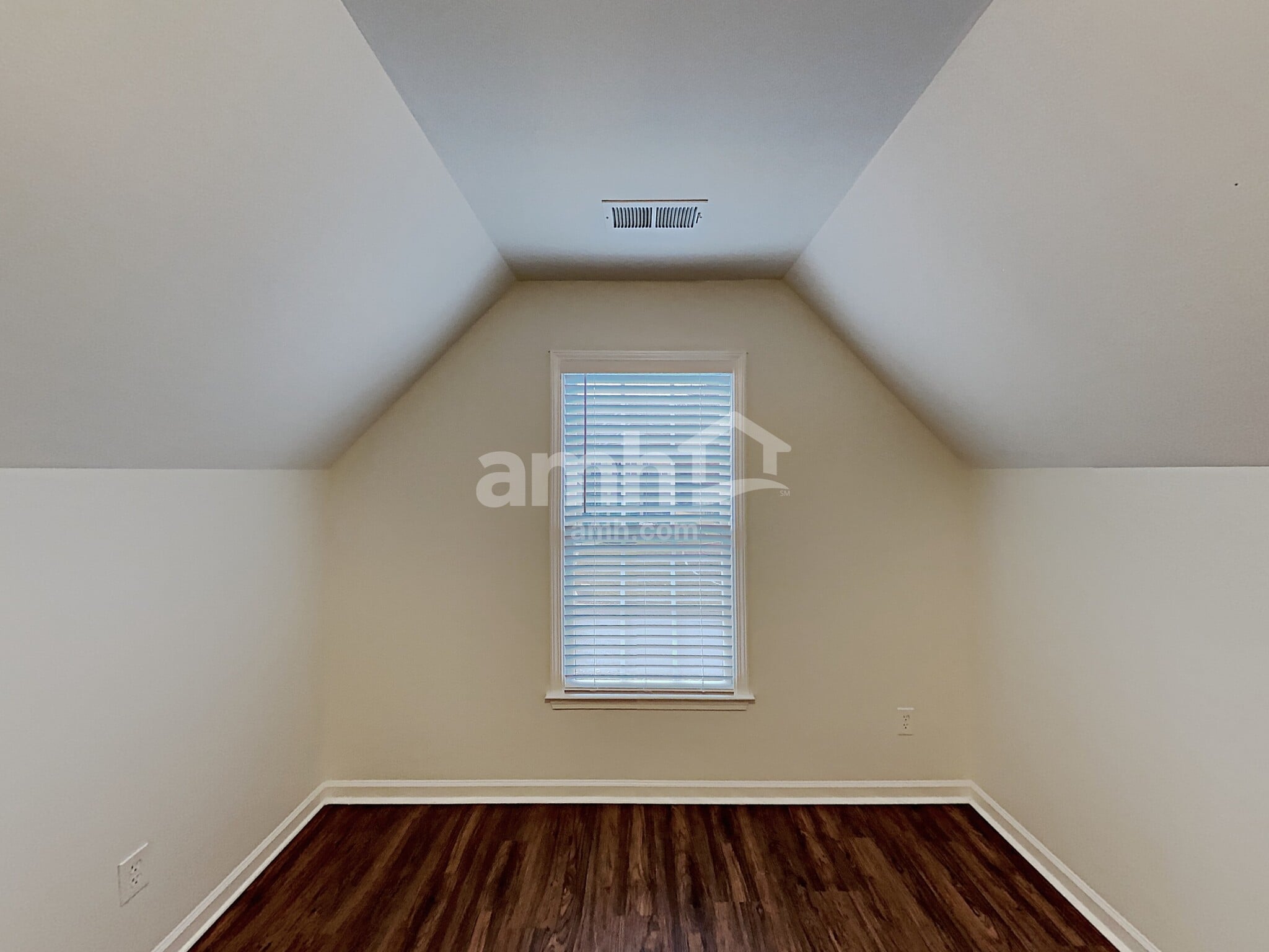 Building Photo - 503 Oriole Farm Trail