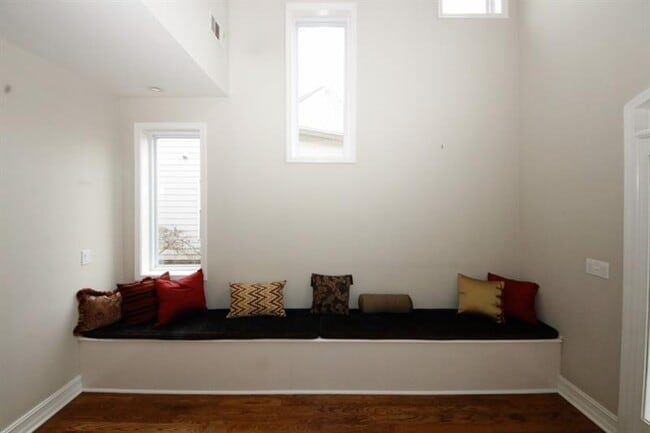 Building Photo - 1354 Brookhaven Village Cir NE