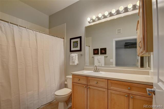 Building Photo - 5677 S Park Pl