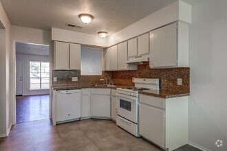 Building Photo - 113 Meteor Dr