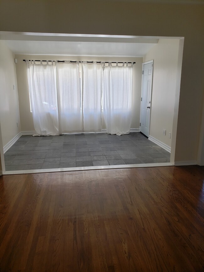 Building Photo - 3754 Tuller Ave