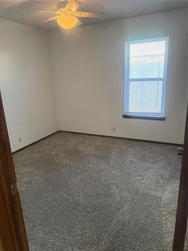Building Photo - 1309 Summerton Pl