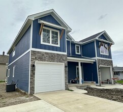 Building Photo - 115 E Vine St