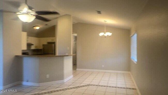 Building Photo - 726 S Nebraska St