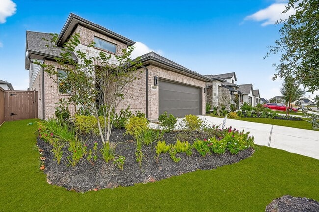 Building Photo - 5019 Bowen Pr Dr