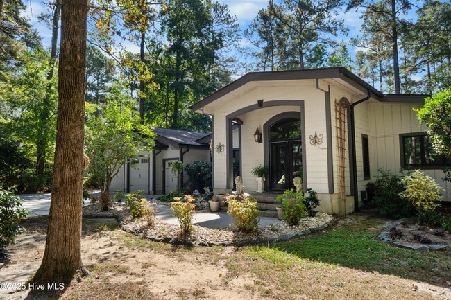 Building Photo - 426 Loblolly Dr