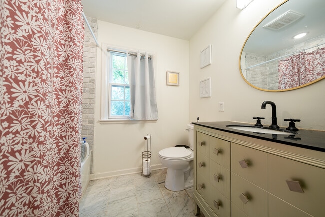 Building Photo - 4948 Normandy Pl